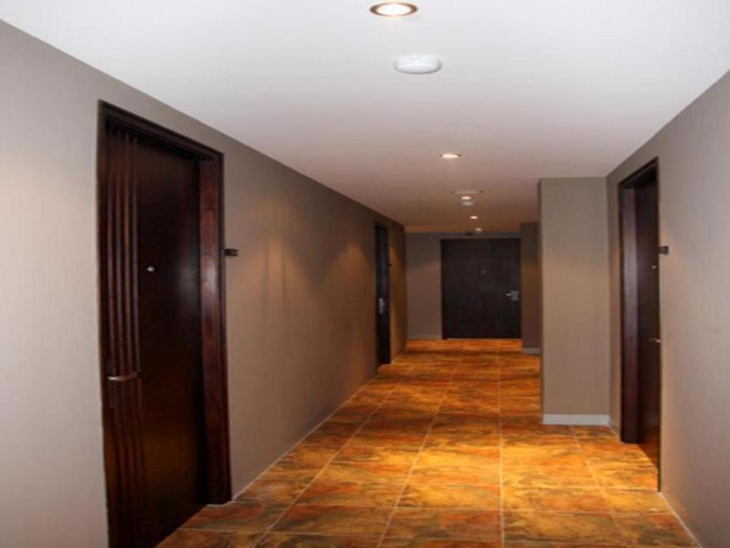 Plan B Hotel Padang  Exterior foto