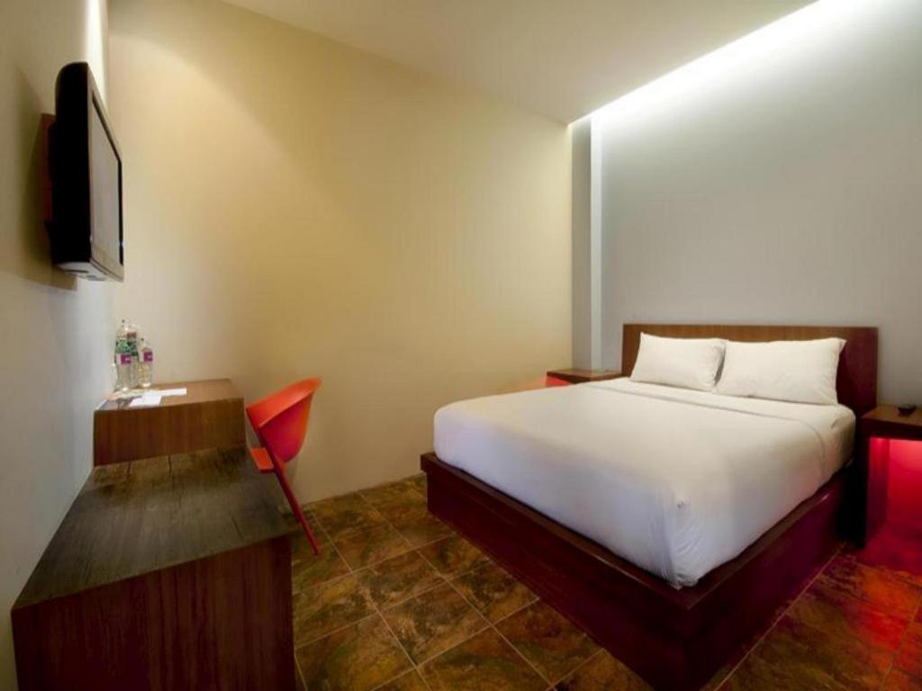 Plan B Hotel Padang  Exterior foto
