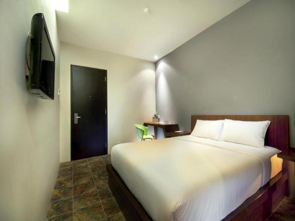 Plan B Hotel Padang  Exterior foto