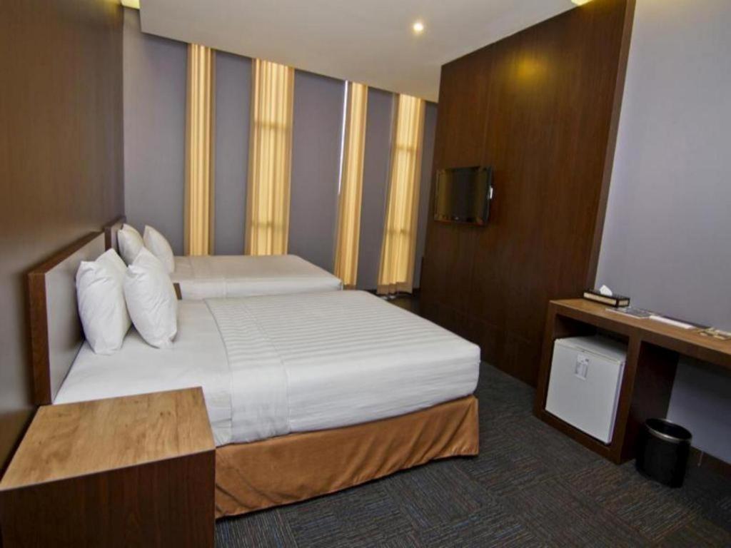 Plan B Hotel Padang  Exterior foto
