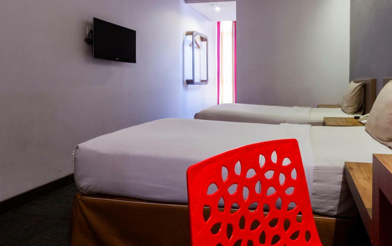 Plan B Hotel Padang  Exterior foto